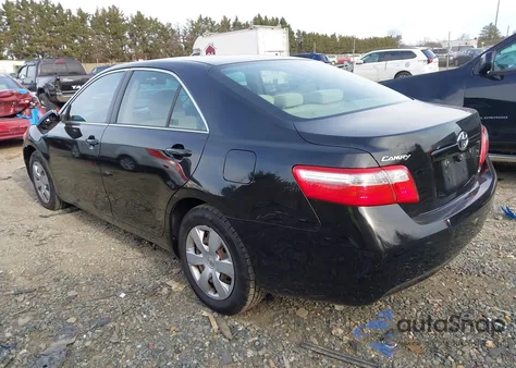 2007 Toyota Camry Le z USA, uszkodzony, nr VIN 4T1BE46K17U101721